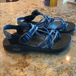 Chaco in great shape. Barley worn